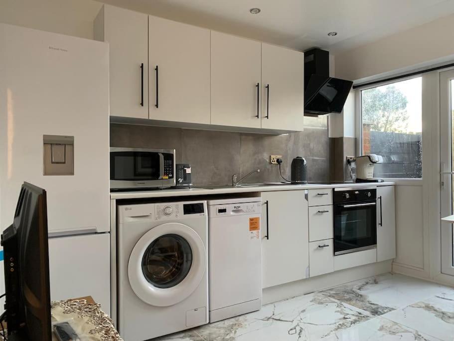 Apartment C, A One Bedroom Flat In South London Carshalton Екстериор снимка