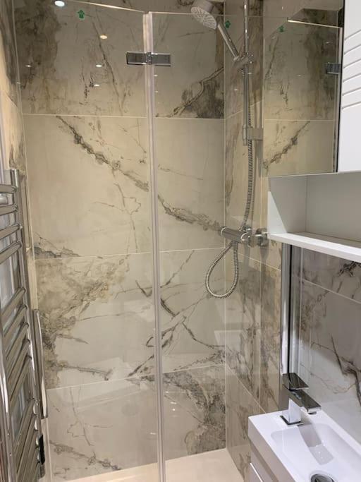 Apartment C, A One Bedroom Flat In South London Carshalton Екстериор снимка