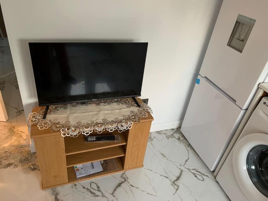 Apartment C, A One Bedroom Flat In South London Carshalton Екстериор снимка